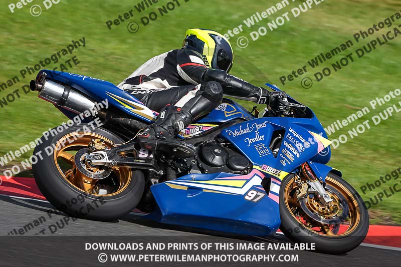 cadwell no limits trackday;cadwell park;cadwell park photographs;cadwell trackday photographs;enduro digital images;event digital images;eventdigitalimages;no limits trackdays;peter wileman photography;racing digital images;trackday digital images;trackday photos